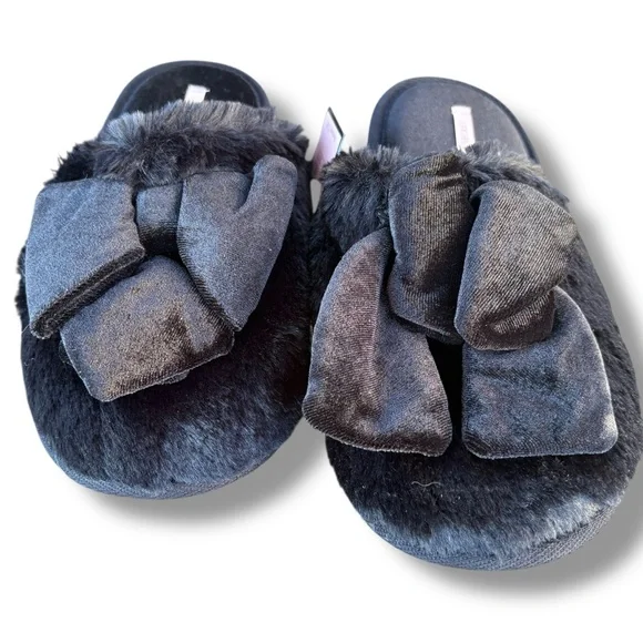 Victoria’s Secret Faux Fur Slippers Black Velvet Bow Medium 7-8 NWT Plush Cozy - Picture 2 of 6